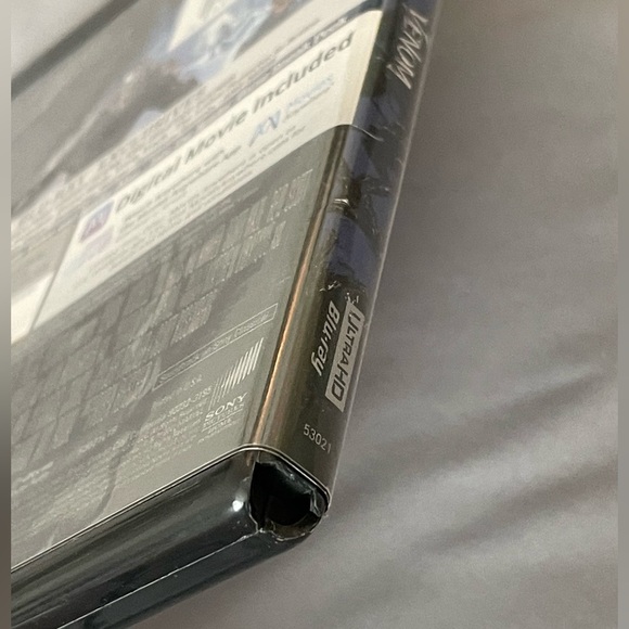 4K Venom DVD - Picture 5 of 5